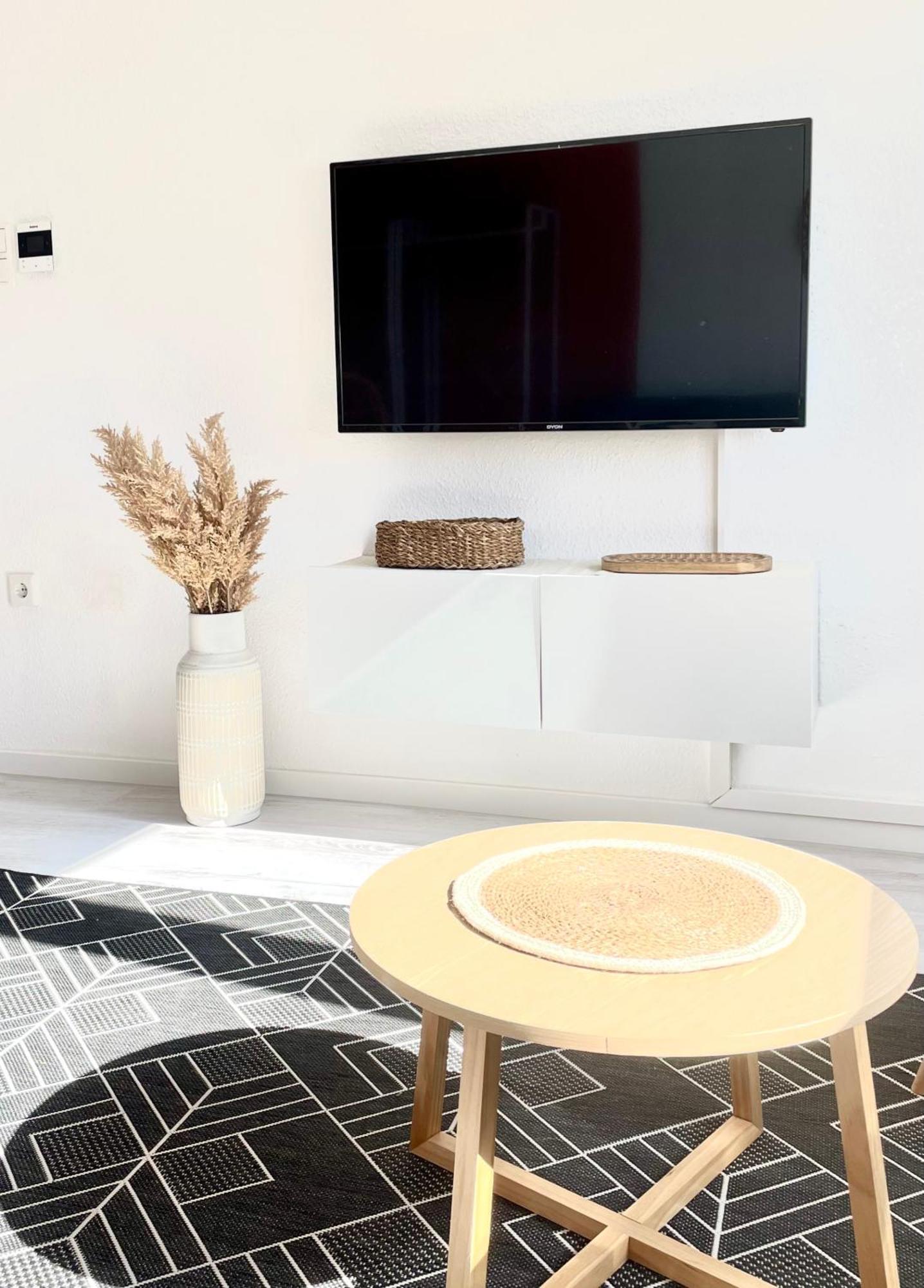 Wlan,Smart Tv,4 Betten, Zentral Emden Extérieur photo